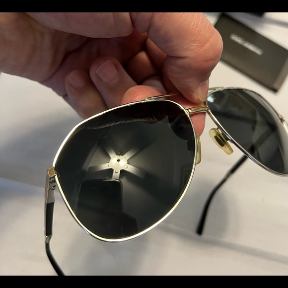 Dolce & Gabbana aviator style sunglasses - Picture 3 of 8